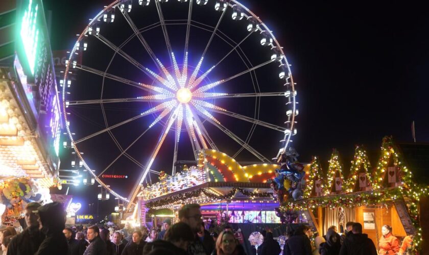 Von Gondel am Kopf getroffen – 20-Jähriger stirbt nach Weihnachtsmarkt-Unfall