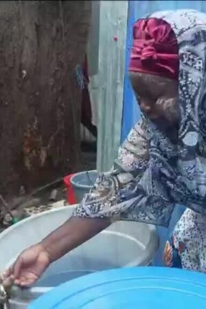 "On est obligés de se débrouiller" : à Mayotte, l'eau potable manque toujours