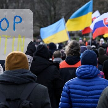 Protests held in Slovakia after PM meets with Putin in Moscow