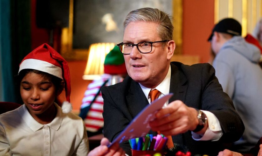 Starmer 'looking towards a better, brighter future' in Christmas message