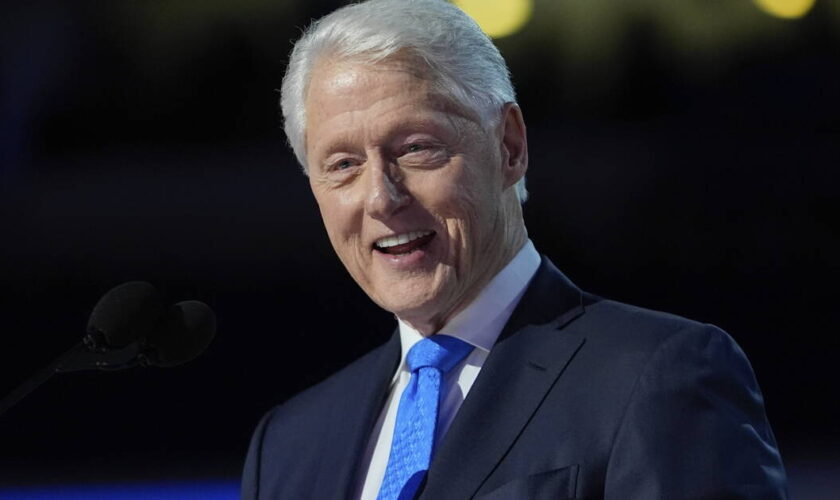 Etats-Unis : l’ex-président Bill Clinton, 78 ans, hospitalisé pour une fièvre