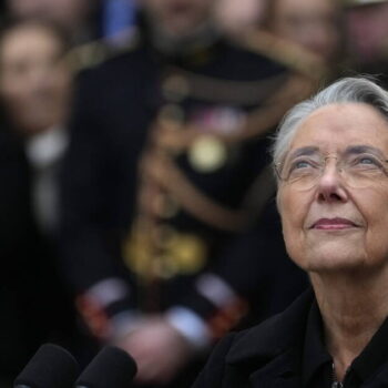 Avec Elisabeth Borne à l’Education, les syndicats redoutent les passages en force mais tablent sur son poids politique