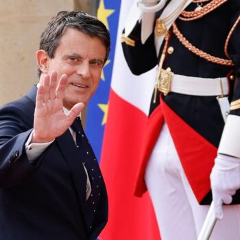 Le nouveau ministre des Outre-mer Manuel Valls veut se rendre à Mayotte « le plus vite possible »