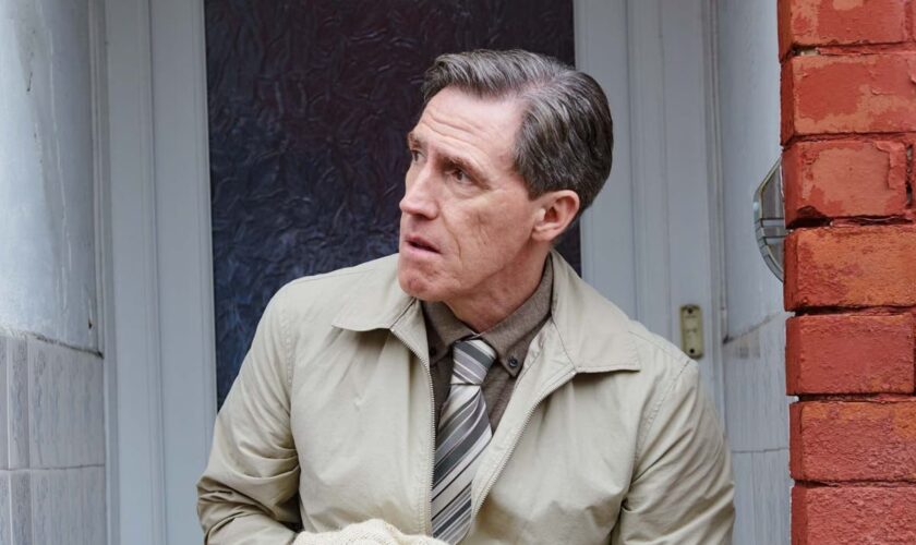 Rob Brydon says ‘no one asks him’ his favourite thing about Uncle Bryn