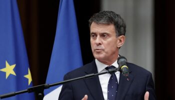 Manuel Valls promet de faire de Mayotte « sa priorité » et annonce une visite prochaine