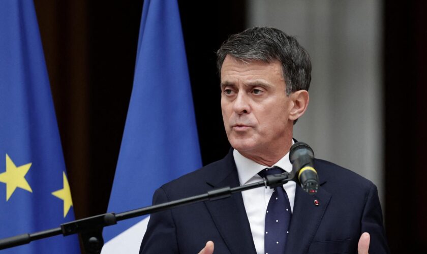 Manuel Valls promet de faire de Mayotte « sa priorité » et annonce une visite prochaine