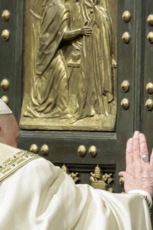 Heiliges Jahr 2025: Papst Franziskus öffnet Heilige Pforte des Petersdoms