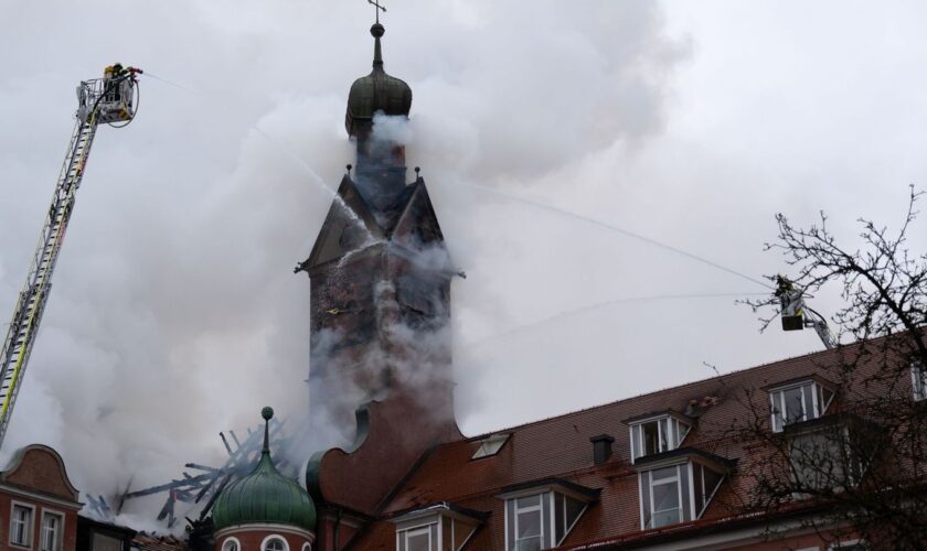 Bei einem Brand in einem Seniorenwohnheim sind sieben Menschen leicht verletzt worden. Foto: Sven Hoppe/dpa