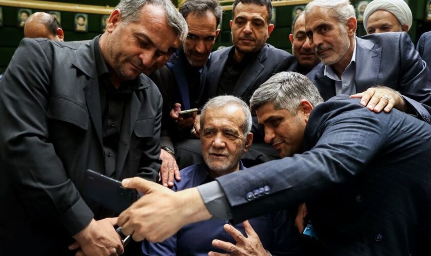 Im Iran hat das Cyberzentrum einige Internetsperren aufgehoben. (Archivbild) Foto: Icana News Agency/ZUMA Press Wire/dpa