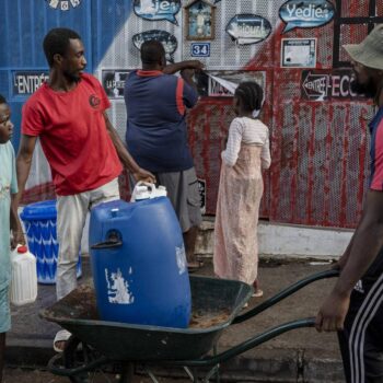 « En ne voyant aucune aide arriver, nous avons pris les devants » : à Mayotte, un deuil national passé presque inaperçu et une solidarité qui s’organise