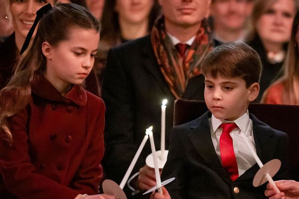 Princess Charlotte's hidden gesture in Christmas card photo shows true feelings on Kate's cancer journey