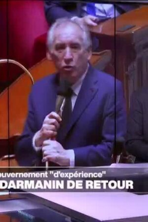 François Bayrou vante un gouvernement "d'expérience"