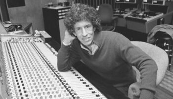 Richard Perry, record producer behind 'You're So Vain' and other hits, dies at 82