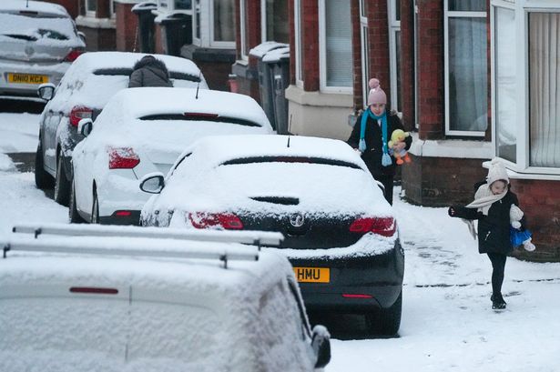 UK snow maps show exact date huge 550-mile wall to blanket Britain and make country barely visible