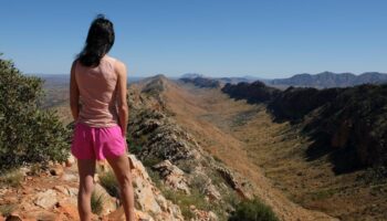 Dieser Wanderweg führt durch das Herz Australiens