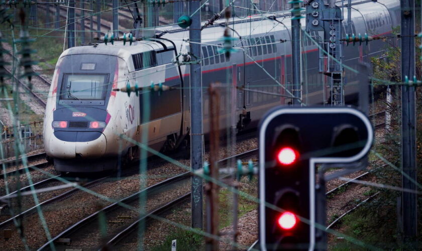 Des milliers de passagers ont passé la soirée du réveillon bloqués dans des TGV