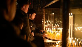 Überschattet vom Krieg in Gaza fielen die Weihnachtsfeiern in Bethlehem eher gedämpft aus. Foto: Matias Delacroix/AP/dpa