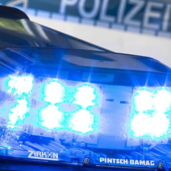 Gotha: Autofahrer fährt Fußgängerinnen an und flüchtet