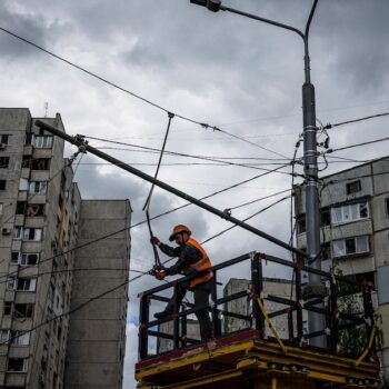 La Russie pilonne des infrastructures énergétiques ukrainiennes le jour de Noël