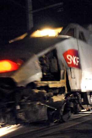 SNCF : après les retards des TGV le soir du réveillon de Noël, ce que l’on sait de « l’accident de personne » en cause