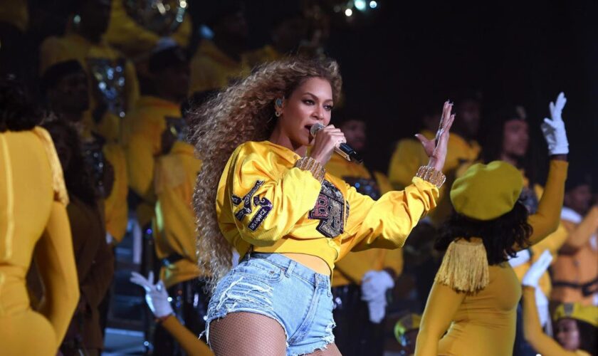 Beyoncé NFL halftime show – LIVE: How to watch Christmas Day performance as anticipation builds