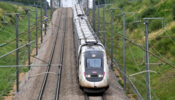 SNCF : après le suicide d’un conducteur de train le soir du réveillon de Noël, les hommages se multiplient