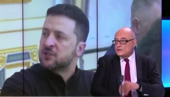 Zelensky dénonce une attaque massive "inhumaine" de Moscou sur l'Ukraine le jour de Noël