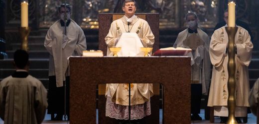 Freiburg im Breisgau: Besucher stören Christmette von Erzbischof Stephan Burger