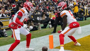 Chiefs' Xavier Worthy hit with penalty after touchdown, sparks fan frenzy