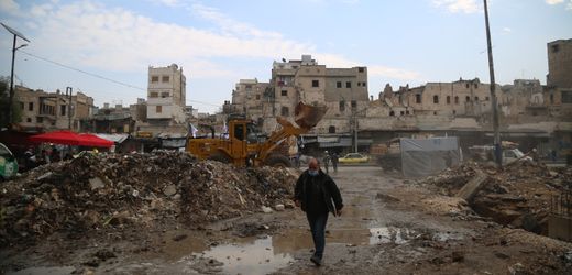 Syrien: Tausende protestieren wegen Video von Angriff auf alawitischen Schrein