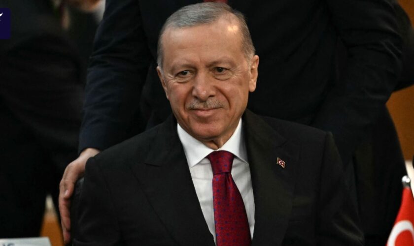 Liveblog zu Nahost: Erdoğan fordert syrische Kurden zur Niederlegung der Waffen auf