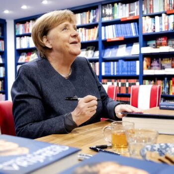 Kolumne: Blick aus Berlin: Wie Merkel die Politik zum Bücher schreiben brachte