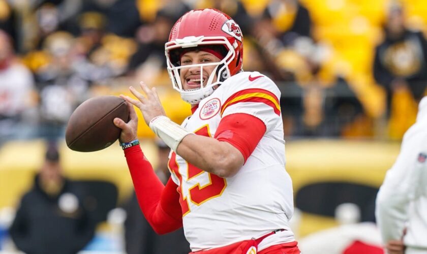 Patrick Mahomes dominant as Kansas City Chiefs cruise past Pittsburgh Steelers