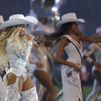 Beyoncé shines in NFL halftime show with daughter Blue Ivy and surprise Post Malone duet: Live updates