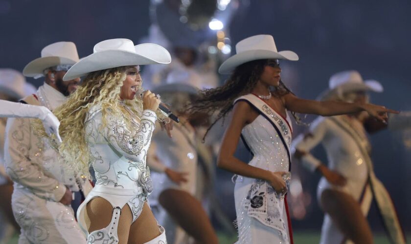 Beyoncé shines in NFL halftime show with daughter Blue Ivy and surprise Post Malone duet: Live updates