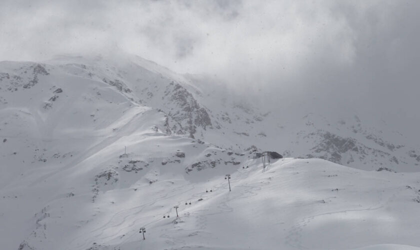 Ski : un adolescent de 13 ans meurt dans une avalanche aux Arcs