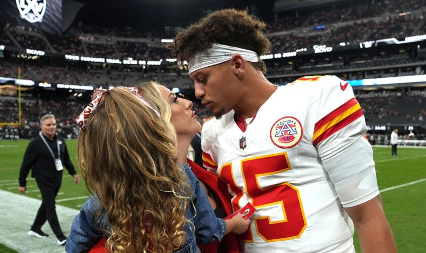 Patrick Mahomes reveals crucial promise that was fulfilled as Chiefs grab No. 1 seed in playoffs