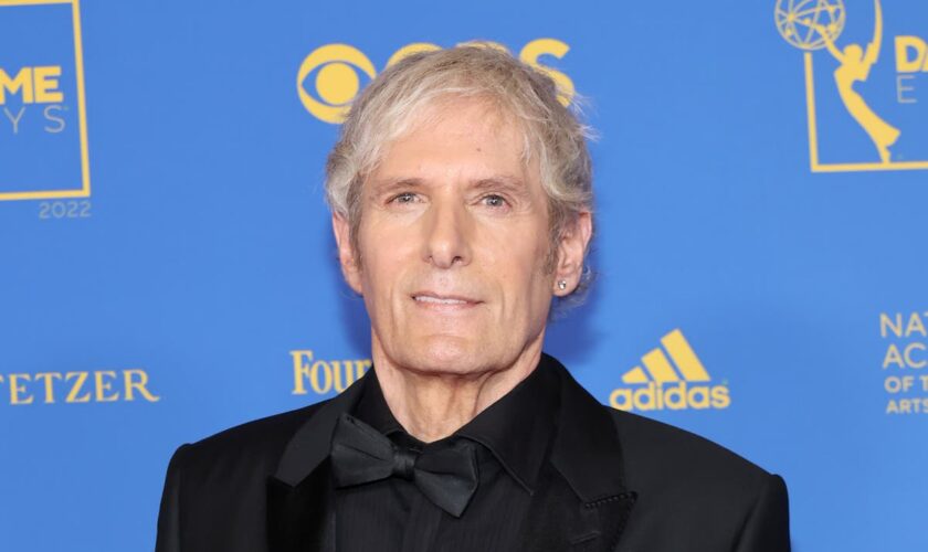 Michael Bolton shares first family photo since cancer diagnosis