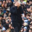 Pep Guardiola verzweifelt an der Krise von Manchester City. Foto: Rui Vieira/AP/dpa