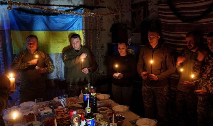 Angriffe an Weihnachten: Wie ukrainische Soldaten ihr Weihnachtsfest an der Front verbringen