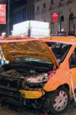 NYC cab driver who plunged into crowd of pedestrians was experiencing medical emergency, police say