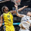 David McCormack (l.) war gegen Real Madrid bester Werfer für Alba Berlin. Foto: Andreas Gora/dpa