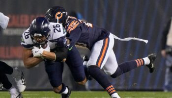 Seattle Seahawks keep hopes alive with 6-3 win over Chicago Bears