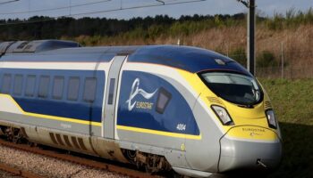 Eurostar chaos after hundreds of passengers trapped in Channel Tunnel for nearly 3 hours