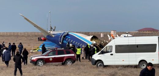 Kasachstan: Passagiermaschine aus Aserbaidschan abgestürzt - Hinweise auf Flugabwehrrakete