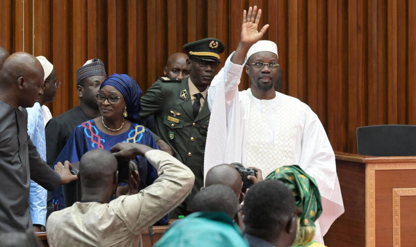 Sénégal : le Premier ministre annonce un projet pour abroger la loi d’amnistie de l’ex-président Sall