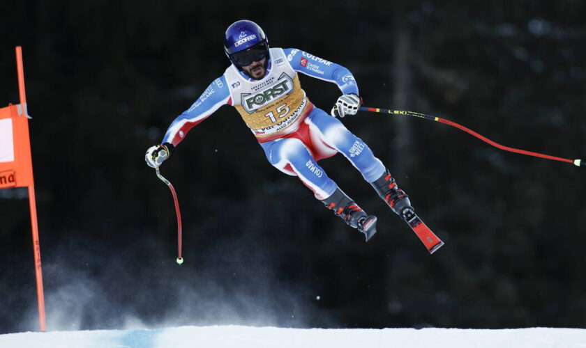 Cyprien Sarrazin chute lourdement à l’entraînement sur la piste italienne de Bormio, victime d’un hématome intracrânien