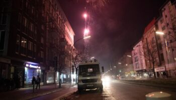 Rund 3000 Polizisten sollen Silvester-Krawalle verhindern