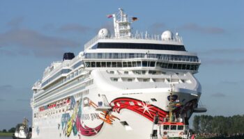 Man on vacation with family goes overboard on Norwegian cruise ship in Bahamas