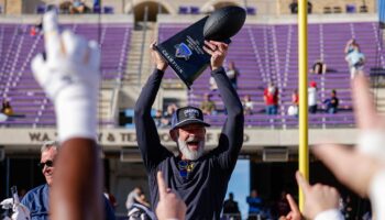 Navy denies Oklahoma victory in Armed Forces Bowl after stopping late 2-point conversion